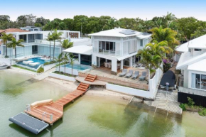 Lucy - Noosa - Noosaville